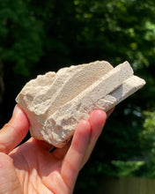 Load image into Gallery viewer, Albite