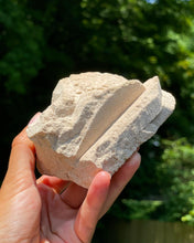 Load image into Gallery viewer, Albite