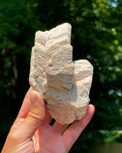 Load image into Gallery viewer, Albite